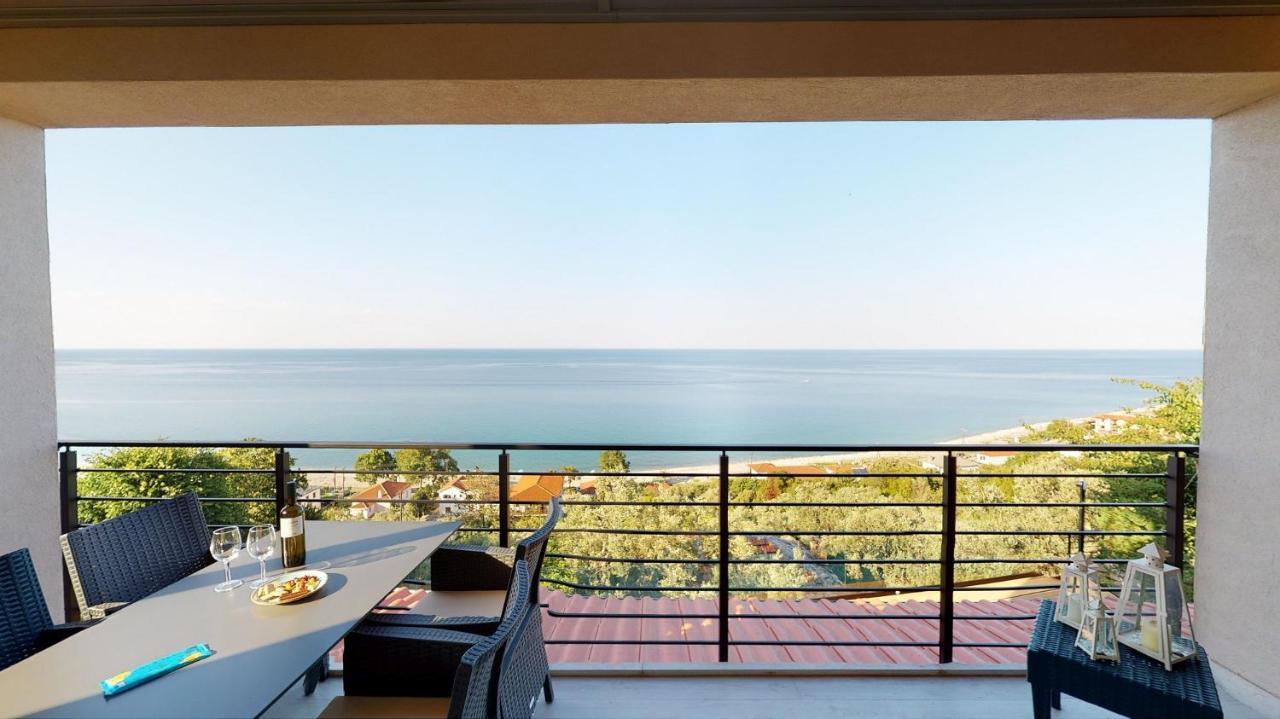 Kallia Suites- Chorefto Luaran gambar