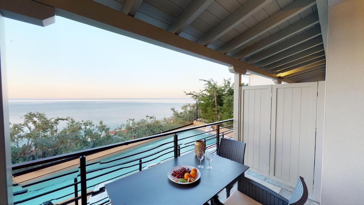 Kallia Suites- Chorefto Luaran gambar