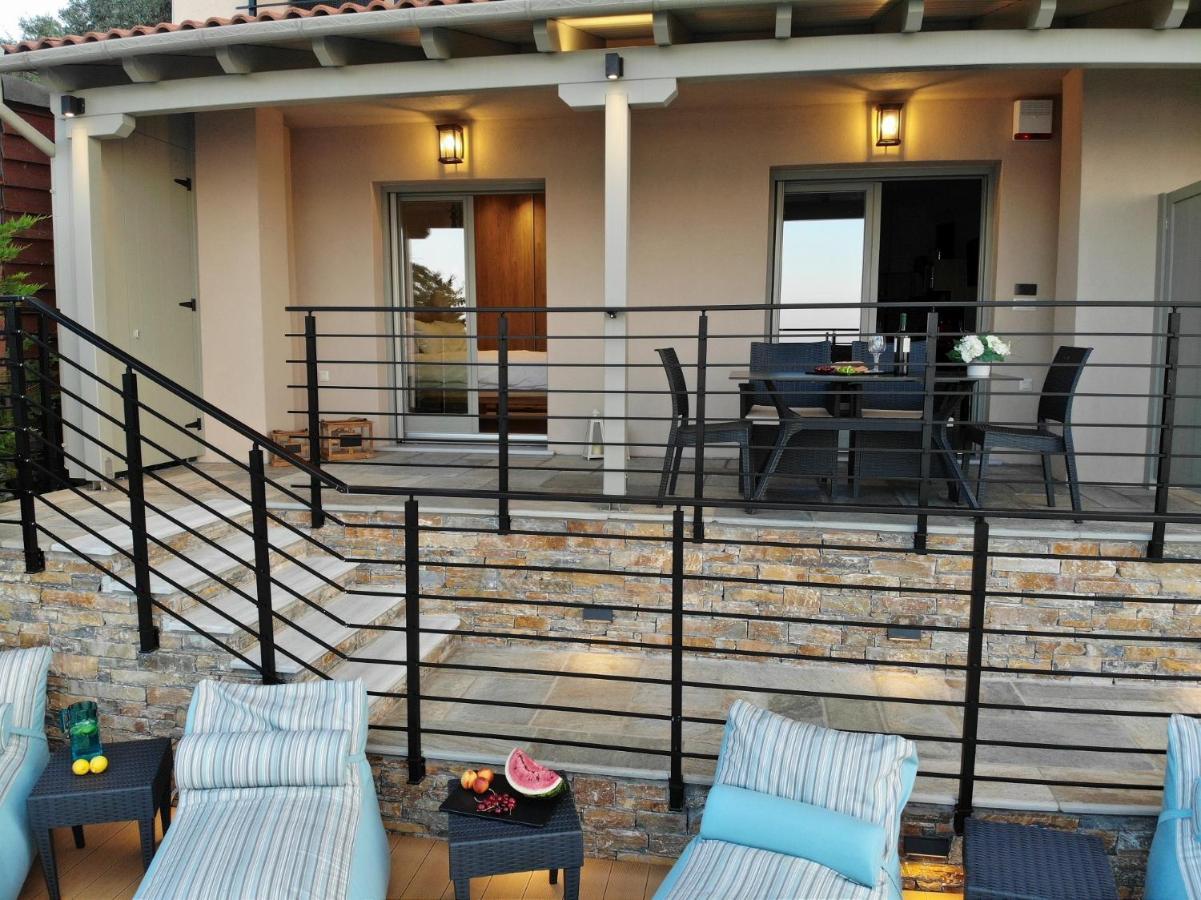 Kallia Suites- Chorefto Luaran gambar