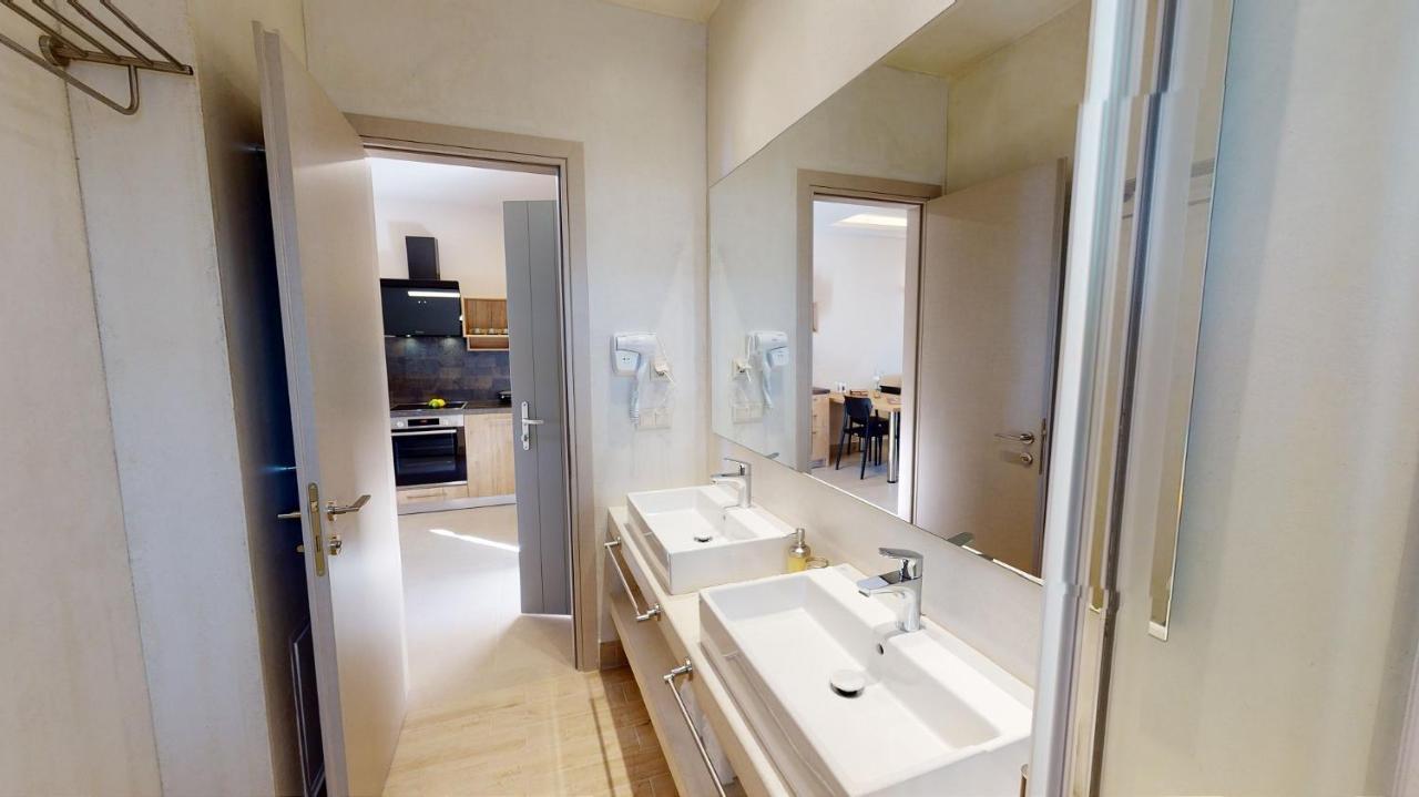 Kallia Suites- Chorefto Luaran gambar