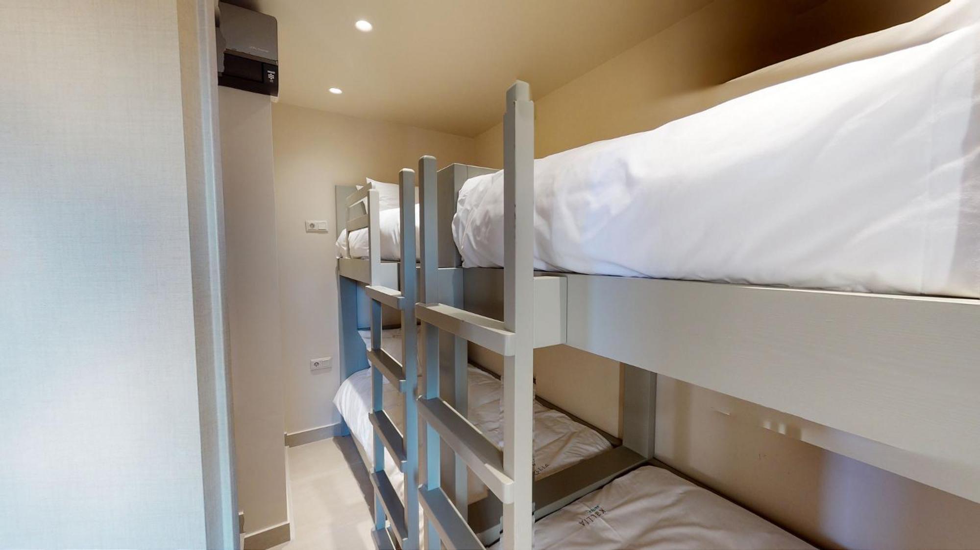 Kallia Suites- Chorefto Bilik gambar